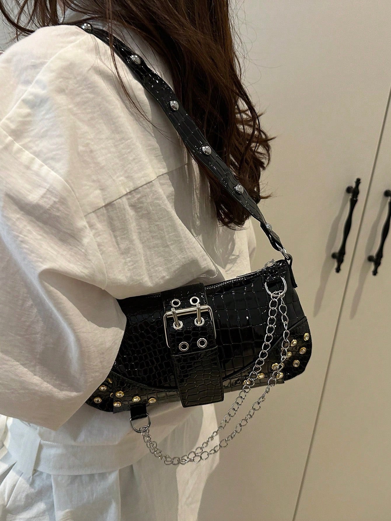 Fashionable & Versatile Chain Decor Shoulder Bag, Suitable For Women Commuting Daily Use