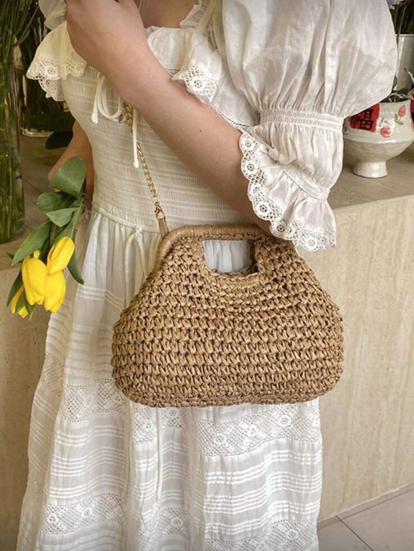 Fashionable Woven Straw Handbag, Elegant For Vacation And Travel, Stylish Top Handle Tote Bag, Khaki Color, Lightweight Zipper Pocket, Straw Bag