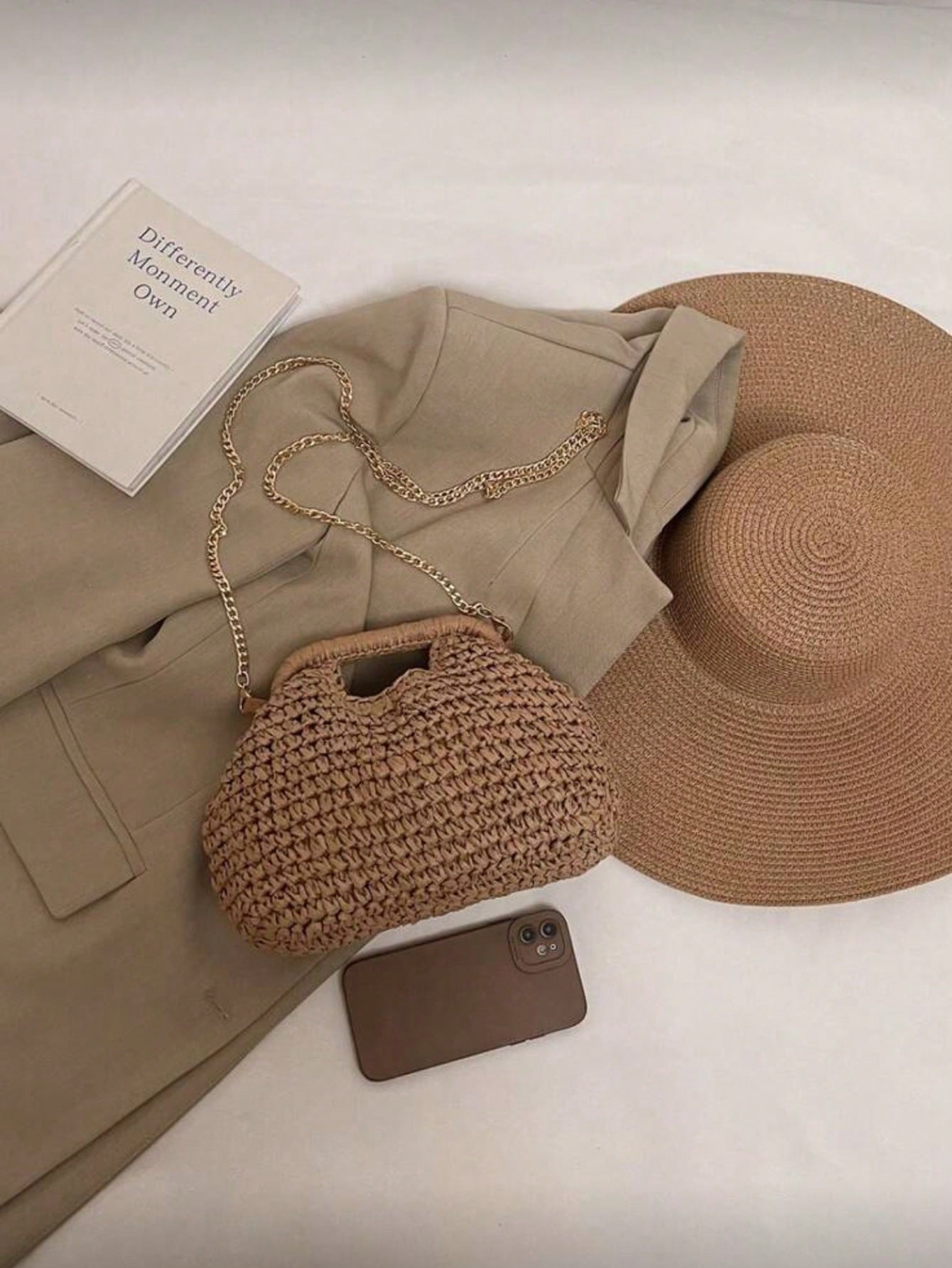 Fashionable Woven Straw Handbag, Elegant For Vacation And Travel, Stylish Top Handle Tote Bag, Khaki Color, Lightweight Zipper Pocket, Straw Bag