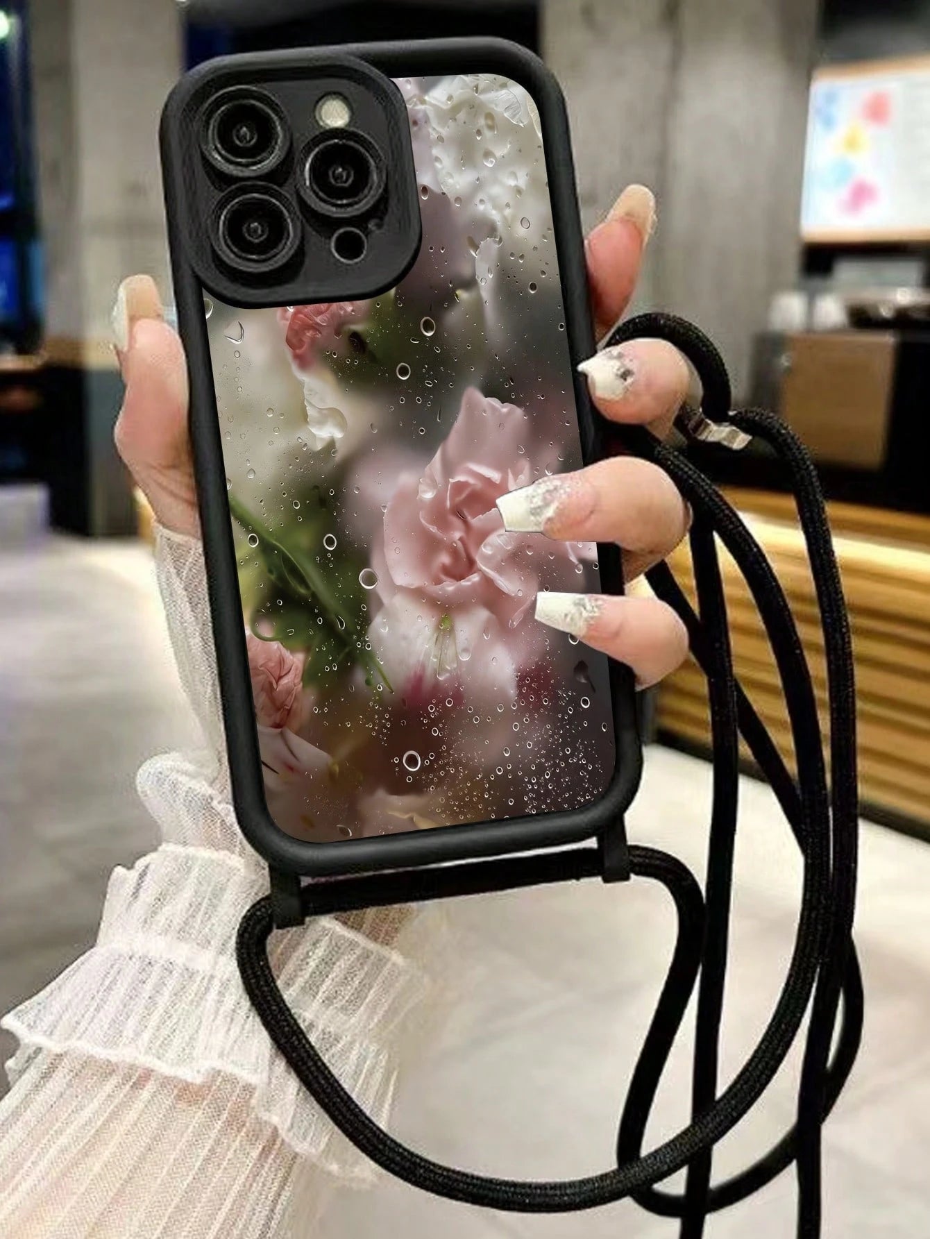 Floral Painted Minimalist Grooved Black Crossbody Adjustable Lanyard Phone Case, Soft Anti-Drop Protective Cover For IPhone 17/17 Pro/17 Pro Max/16/15/XR/16 Pro Max/7P/8P/12 Pro Max/13 Pro Max/14 Pro