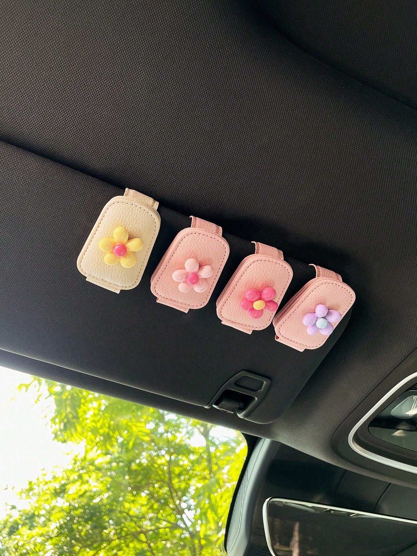 Flower Decor Car Visor Clip, Fashion Glasses Storage Holder With Magnetic Attachment
