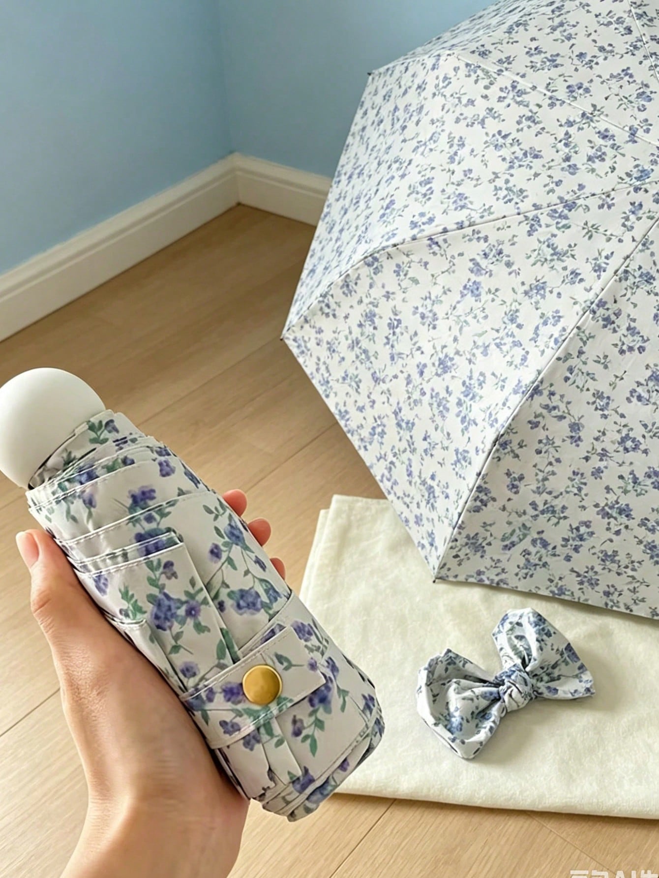 Foldable Portable Dual-Use Sun & Rain Umbrella, Digital Print/Vintage Oil Painting Style/Blue Floral Manual Umbrella, Sun Protection & Rainproof 2-In-1, Lightweight Pocket Umbrella/Mini Umbrella/Metro