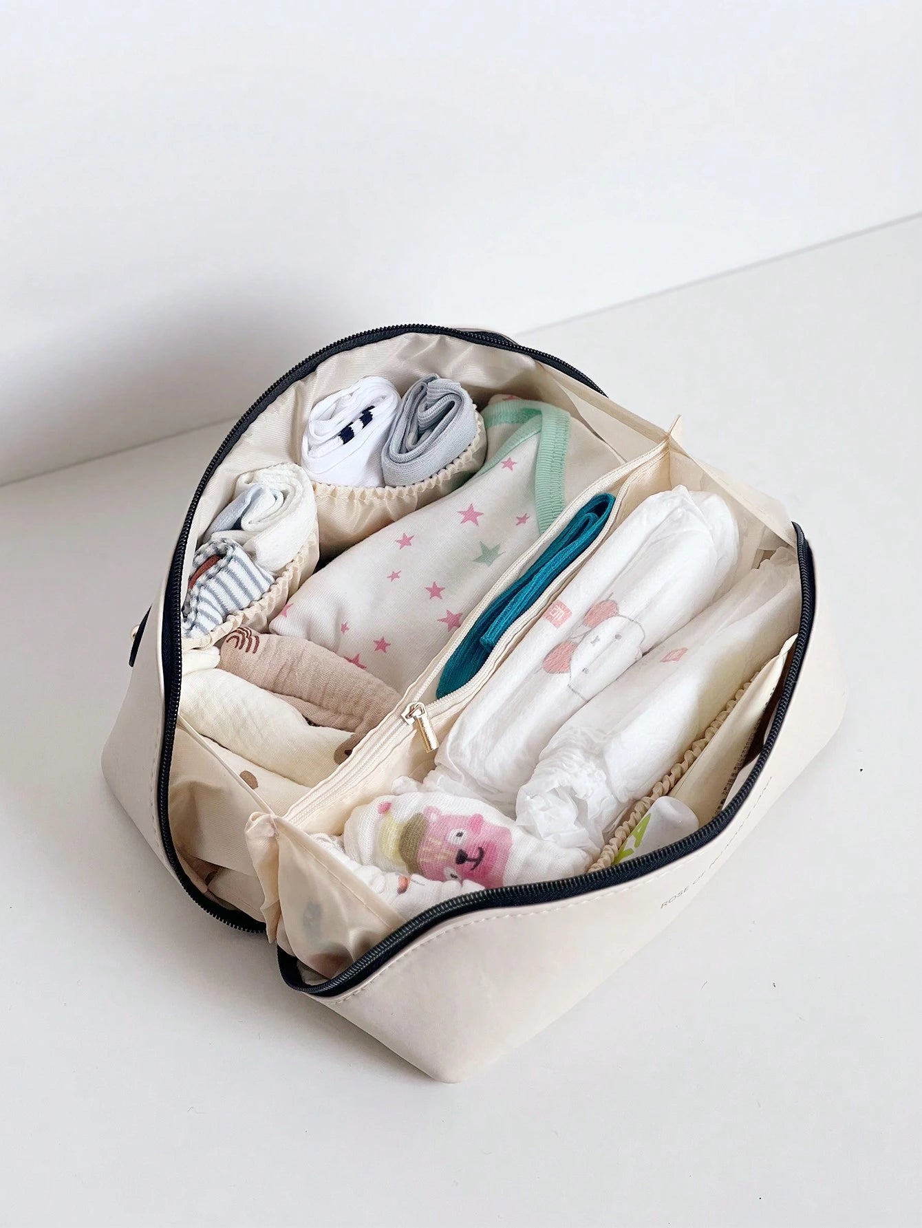 Foldable Travel Pillow Bag For Baby's Drool Bibs, Clothes, Accessories Storage, Mommy Bag