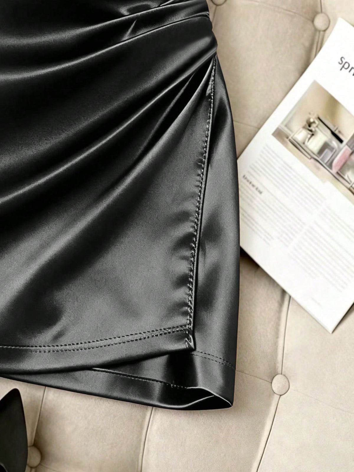 Franclia Fashionable New Glossy Asymmetrical Hem High Waist Slim Fit Pleated Bodycon Skirt, Spring/Summer