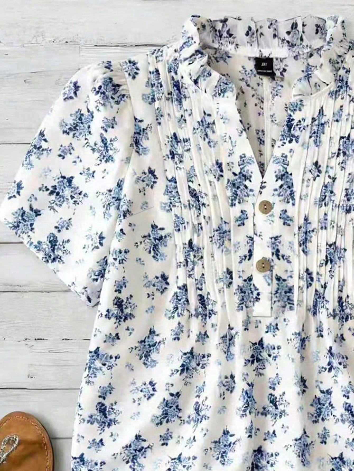 Franclia Plus Size Women Floral Print Short Sleeve Button Casual 70s Sequin Blouse,Blue And White Boho Blouse For Summer Vacation Holiday Beach Vacation