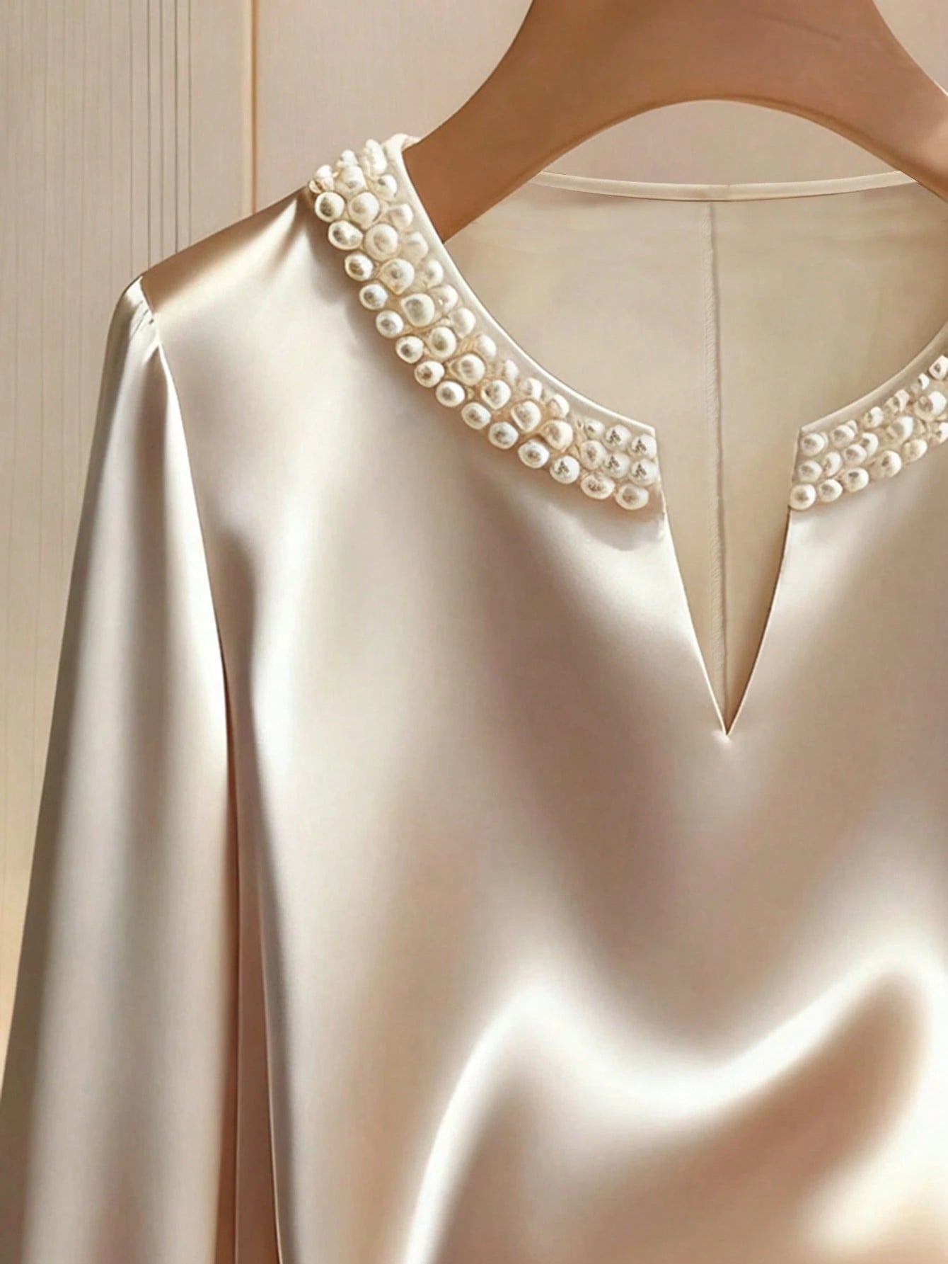 Franclia Women Champagne Elegant Pearl Embellished V-Neck Satin Long-Sleeved Shirt Loose Fit Office Wear Dinner For Autumn Teachers' Day Party Commuting Blouse