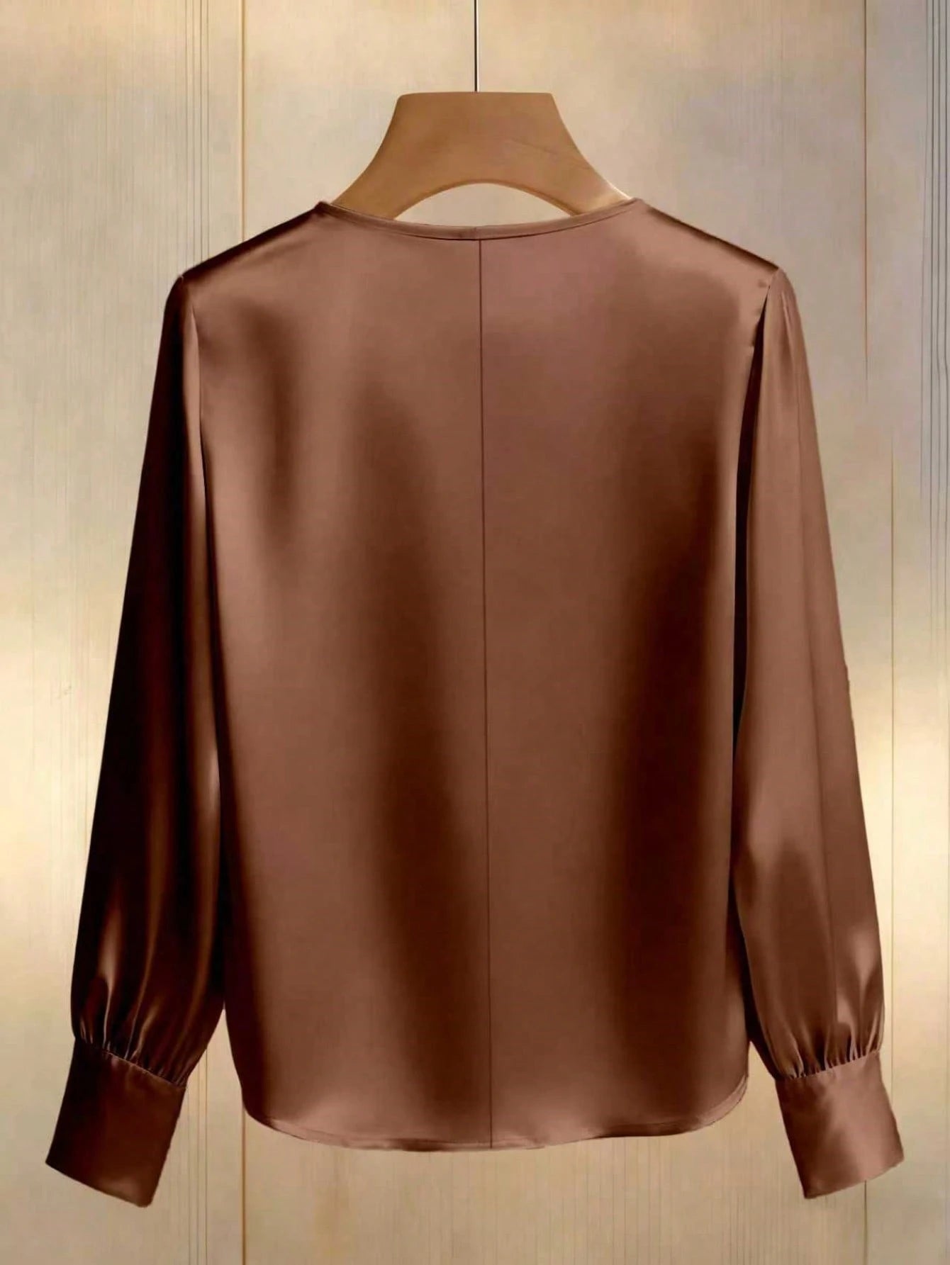 Franclia Women Champagne Elegant Pearl Embellished V-Neck Satin Long-Sleeved Shirt Loose Fit Office Wear Dinner For Autumn Teachers' Day Party Commuting Blouse