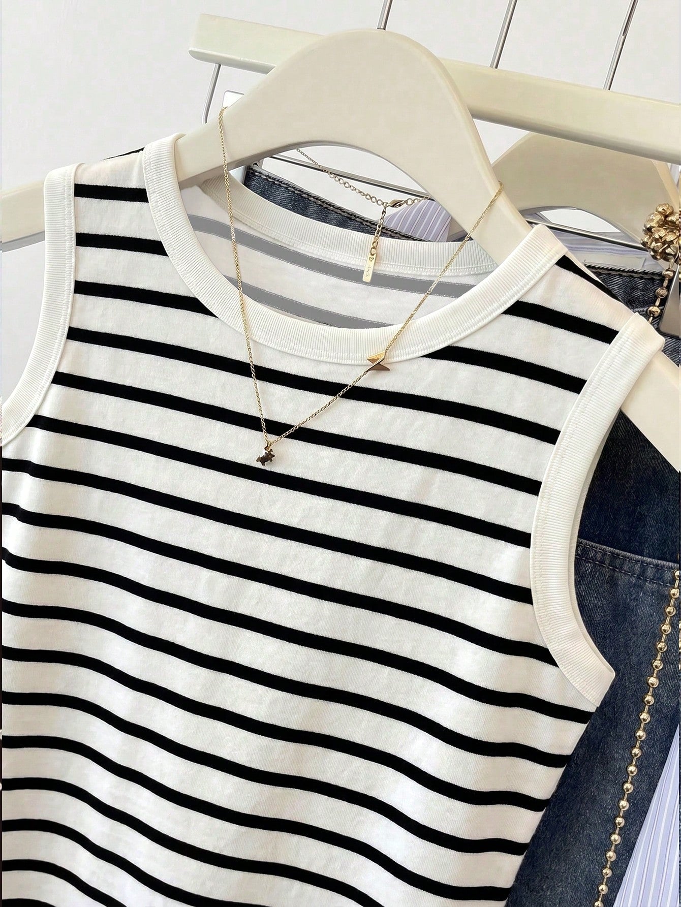 Franclia Women's Casual Daily Wear Round Neck Striped Tank Top, Summer