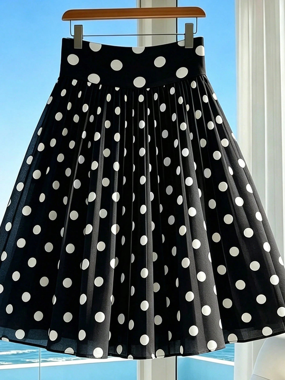 Franclia Women's Summer Minimalist Elegant Chiffon Retro Black & White Classic Polka Dot Print Short Skirt (With Lining) Suitable For Vacation, Date Night, Commuting, Daily Wear, Y2K