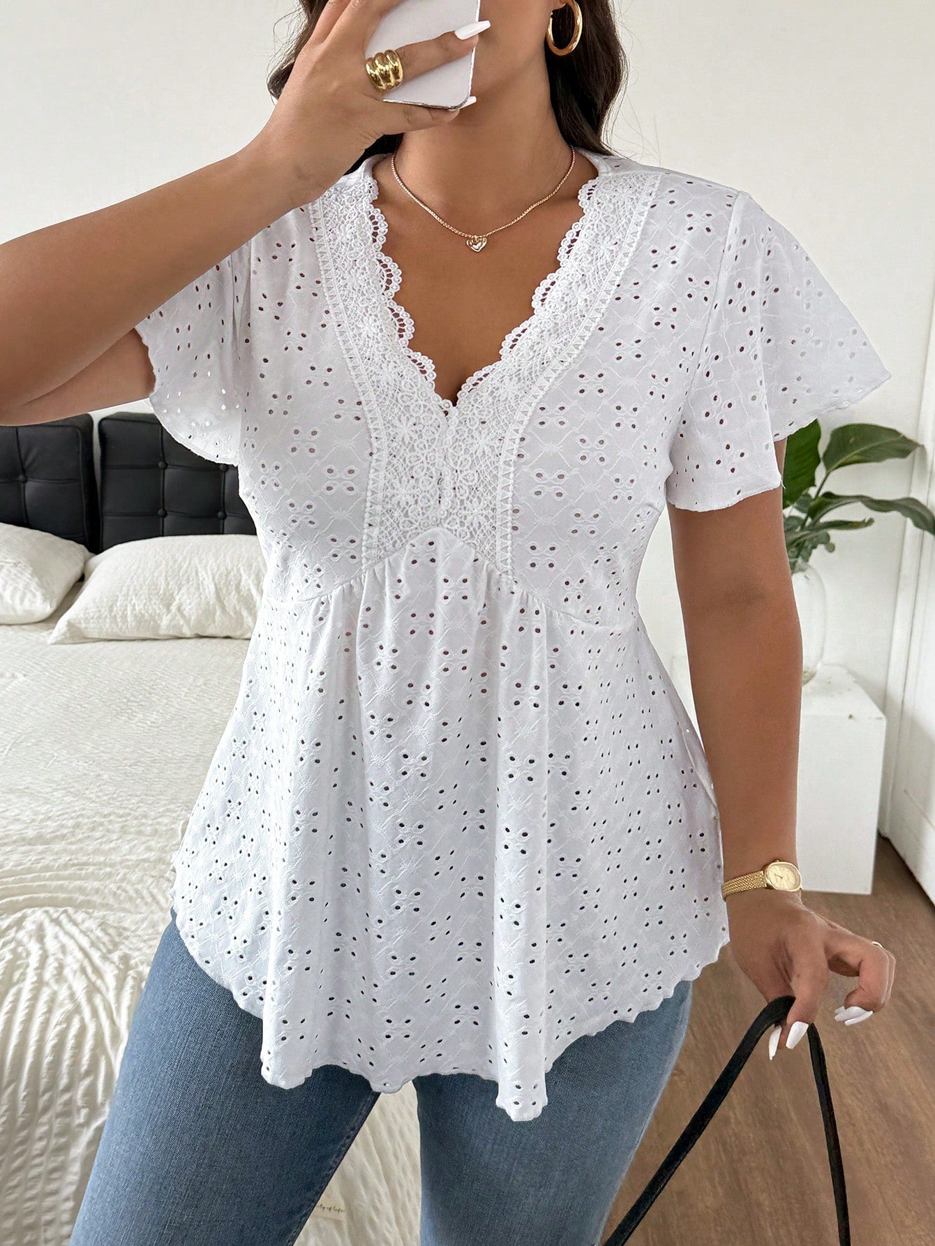 Frenchy Plus Size Women Textured V-Neck Lace Splice T-Shirt
