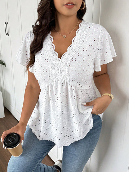 Frenchy Plus Size Women Textured V-Neck Lace Splice T-Shirt