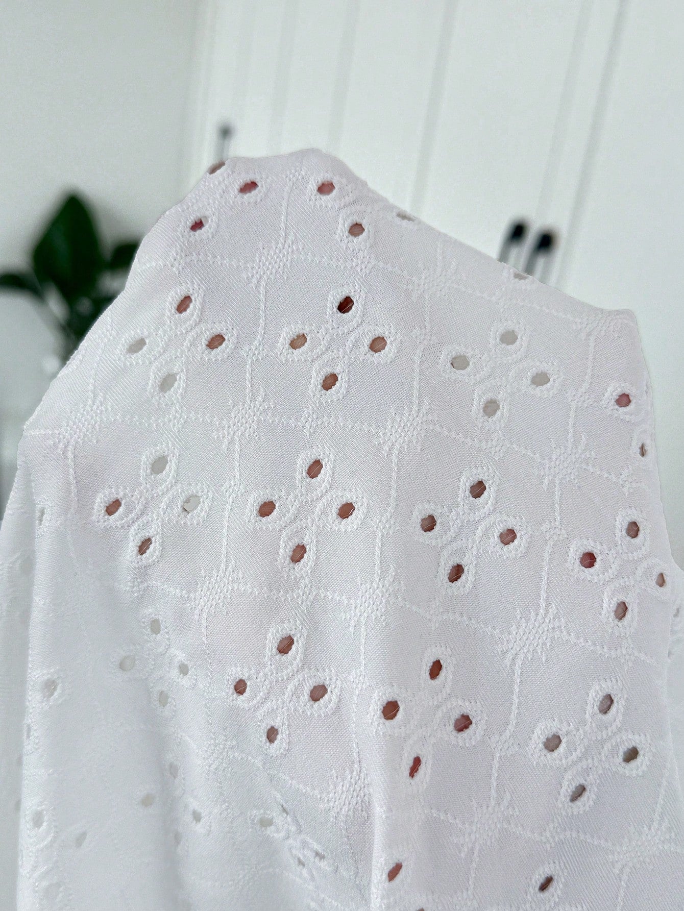 Frenchy Plus Size Women Textured V-Neck Lace Splice T-Shirt