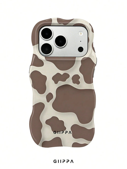 GIIPPA 1pc Khaki Base With Brown Cow Print Design, Phone 17 Pro Max Wavy Phone Case, Compatible With Phone 16 Pro Max, 15 Pro Max, 14 Pro Max, Korean Style High-End Fashion Fun Phone Case, Compatible