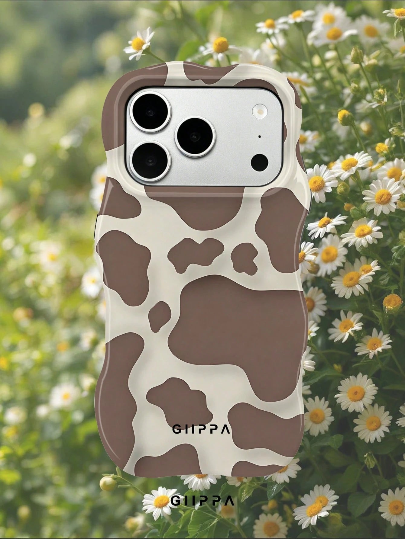 GIIPPA 1pc Khaki Base With Brown Cow Print Design, Phone 17 Pro Max Wavy Phone Case, Compatible With Phone 16 Pro Max, 15 Pro Max, 14 Pro Max, Korean Style High-End Fashion Fun Phone Case, Compatible