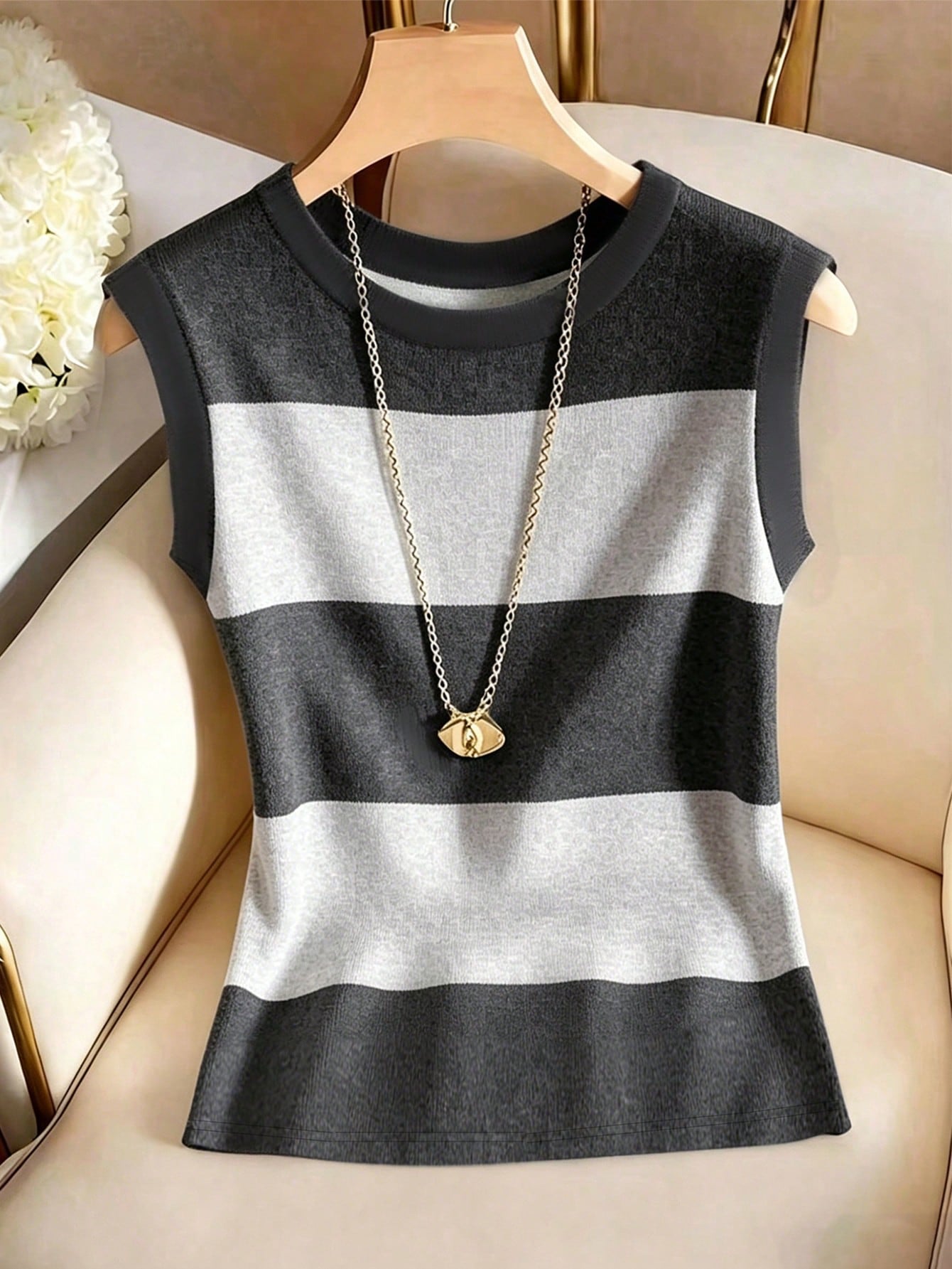GlowEve Women's Contrast Color Round Neck Casual Versatile Tank Top