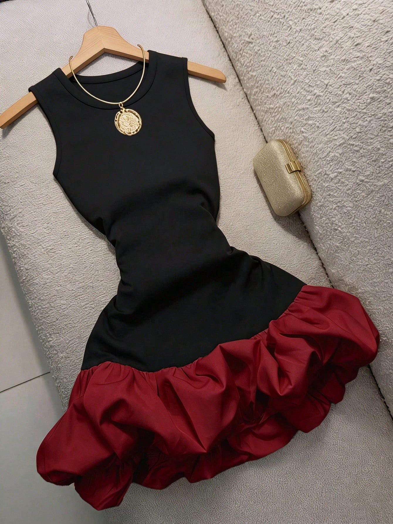 GlowEve Women's Round Neck Color Block Pleated Sexy Date Party Short Tulip Dress