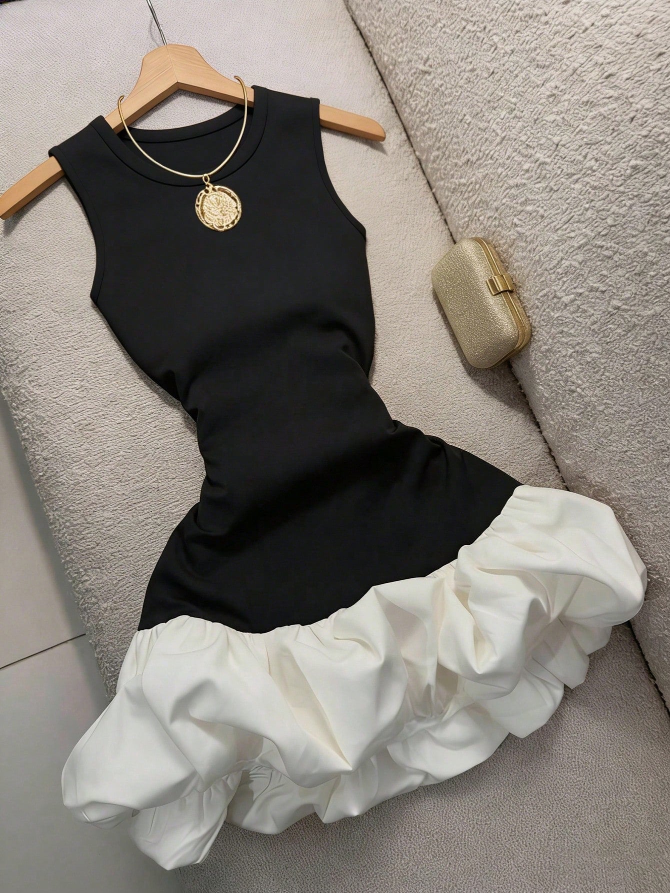 GlowEve Women's Round Neck Color Block Pleated Sexy Date Party Short Tulip Dress