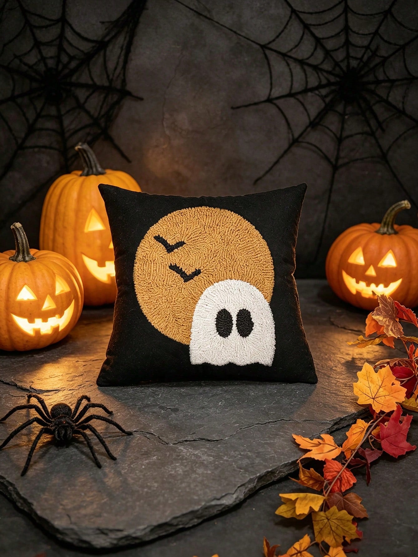 Halloween Decorative Tufted Embroidered Pillowcase 1pc/2pcs Ghost Moon Bat Spooky Pattern Hidden Zipper 45x45cm Trick Or Treat Autumn Decor Pillow Cover (Insert Not Included) Suitable For Sofa Bedroom