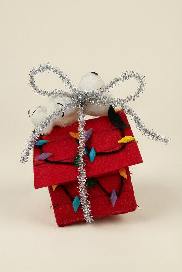 Hand-Sewn Felt Snoopy Christmas House Ornament - Ben's Garden