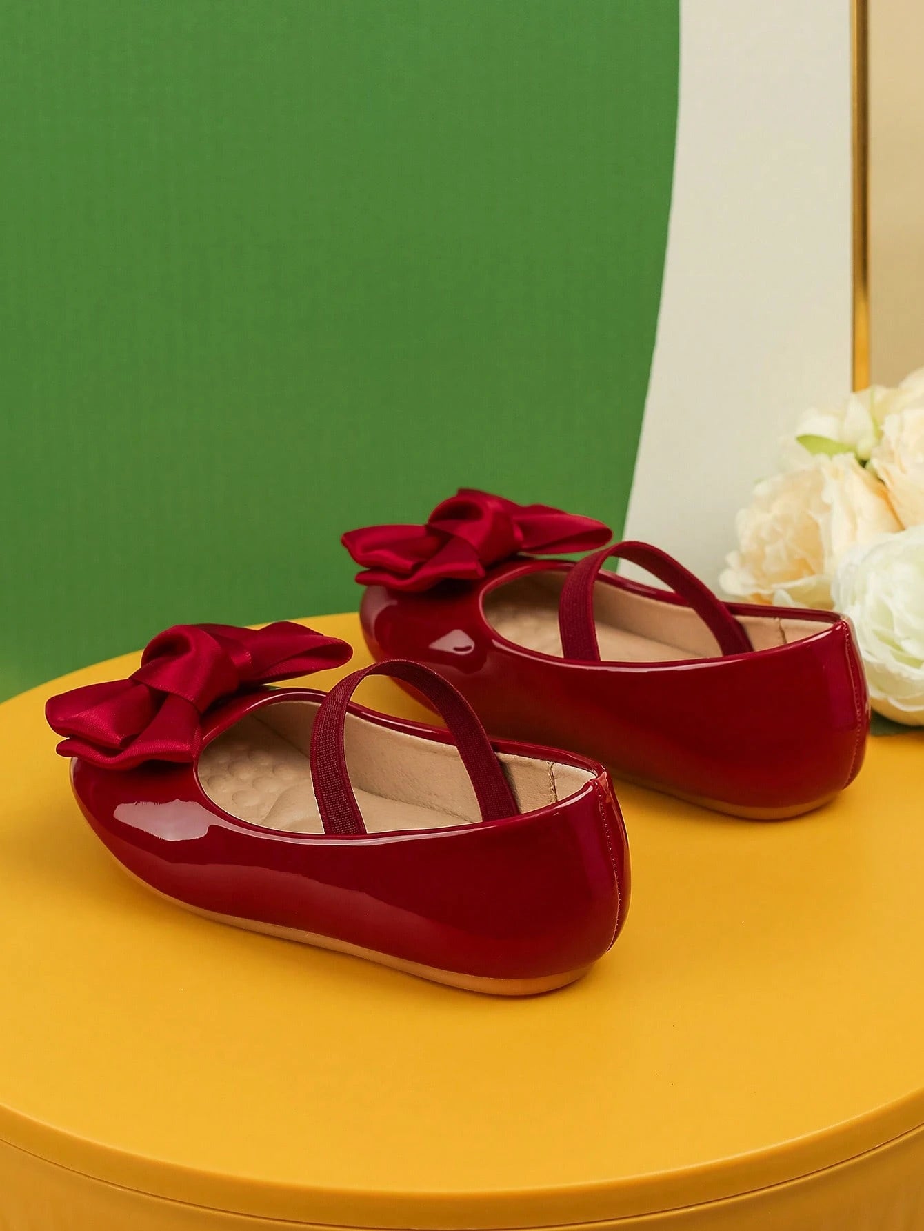 Handmade Ribbon Flower Soft Anti-slip Outdoor Baby Flat Shoes With Built-in Elastic Band