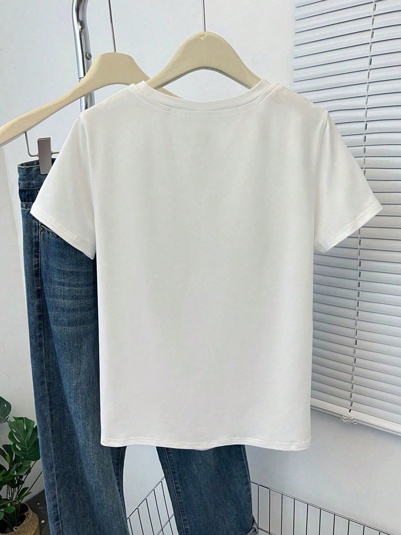 INAWLY Embroidered Lemon Print Summer T-Shirt,White Casual Cute Graphic Picnic Tee,Fashionable Women Fruit Blouse,Food Lover Gift Shirt For Her,Ladies Vibe