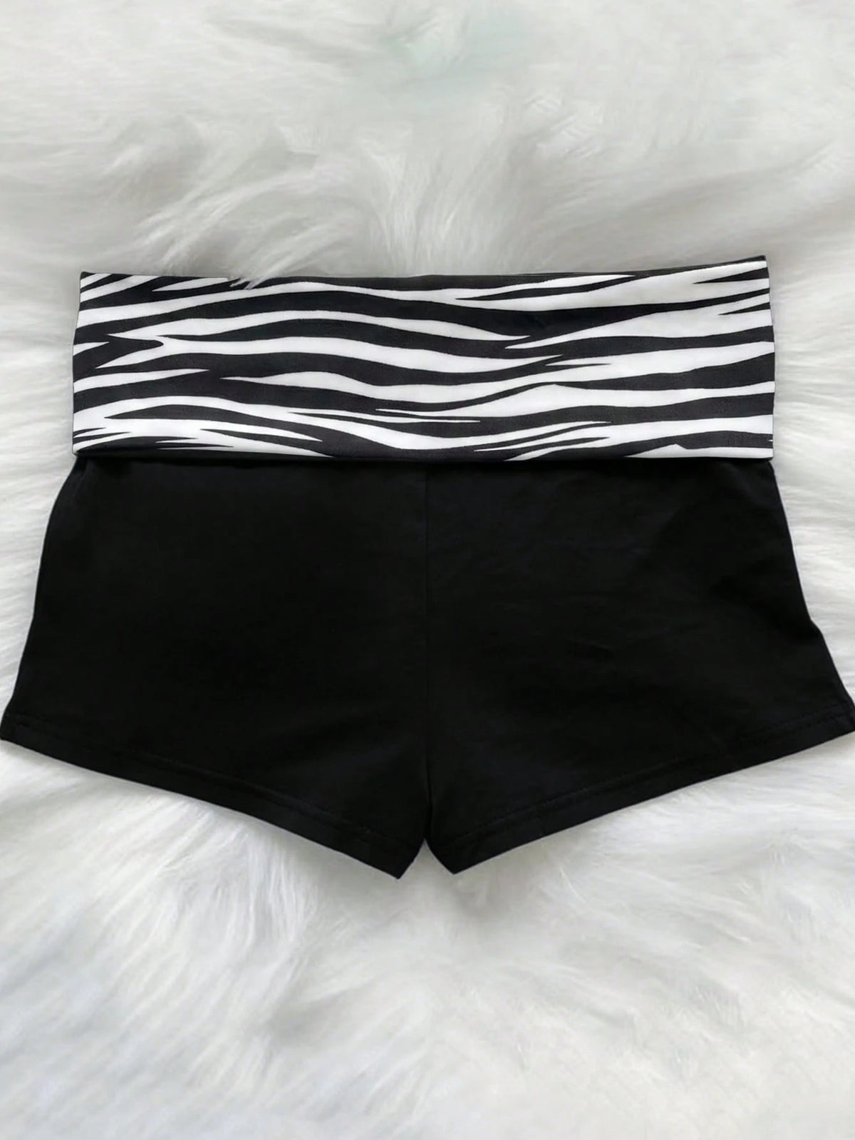 IslaSuriya Women's Zebra Print Patchwork Casual Versatile Everyday Shorts