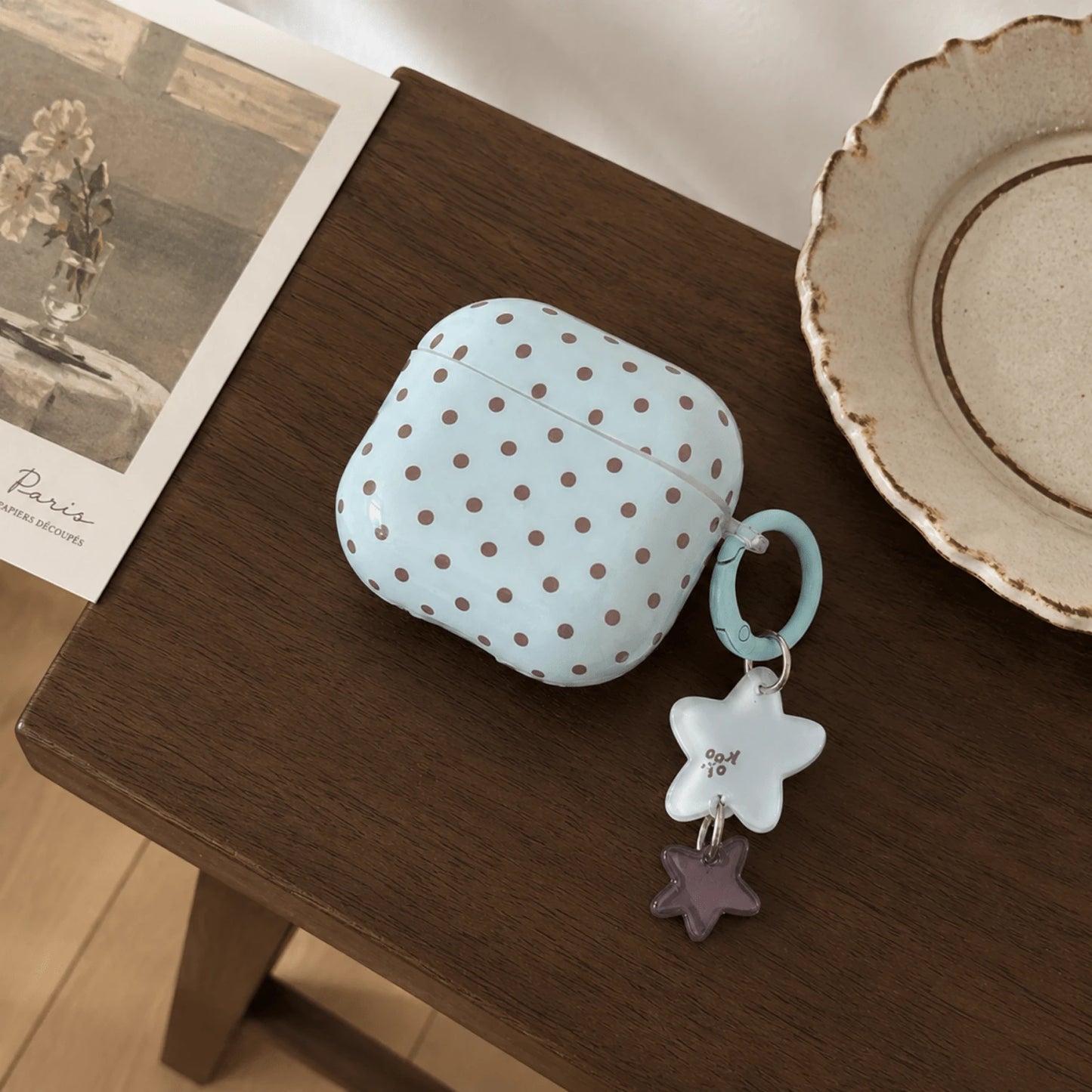 Korean Style Minimalist Blue Background Brown Polka Dot + Pendant Earphone Case Suitable For Pro 3 New Pro 2 Protective Cover Pro Cute Apple 4 Minimalist 3 Personalized 1/2 Generation Women's Earphone