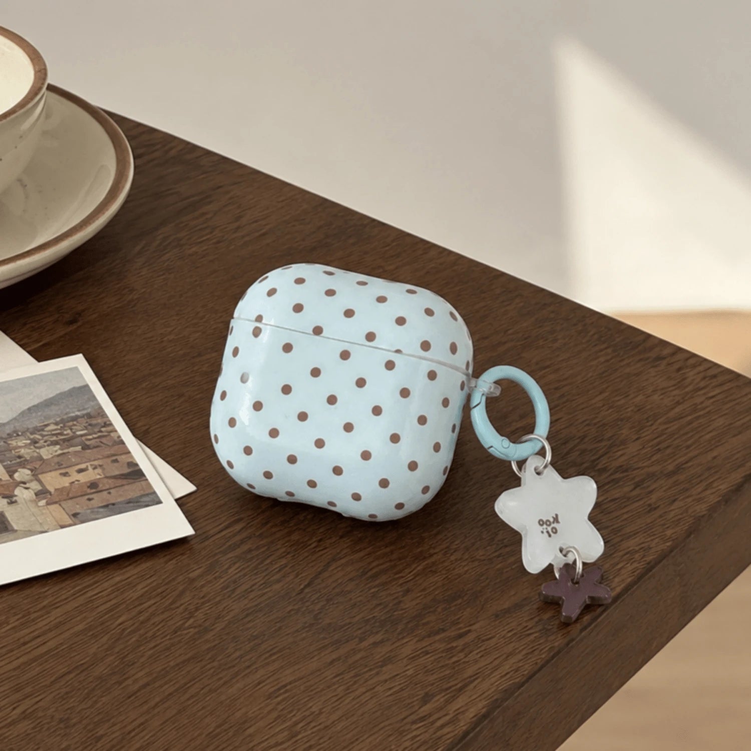 Korean Style Minimalist Blue Background Brown Polka Dot + Pendant Earphone Case Suitable For Pro 3 New Pro 2 Protective Cover Pro Cute Apple 4 Minimalist 3 Personalized 1/2 Generation Women's Earphone