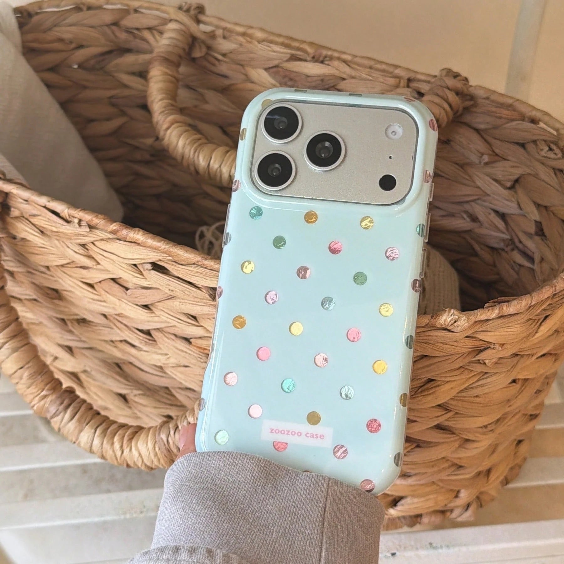 Korean Style Minimalist Round Edge Blue Base Colorful Polka Dot Phone Case Compatible With Apple 17 Pro Max, 16 Pro Max, Cute For Girls, Fashionable Compatible With Iphone 15 Pro, 14, 13