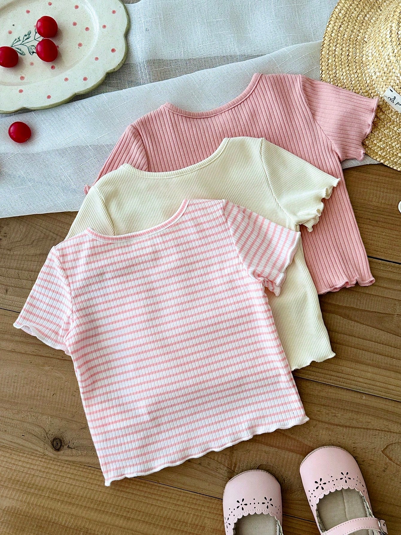 LMoss Kids 3pcs Baby Girl Knit Casual Crew Neck T-Shirts, Adorable Floral & Striped Knit,There Were Only Three Tops, No Pants.