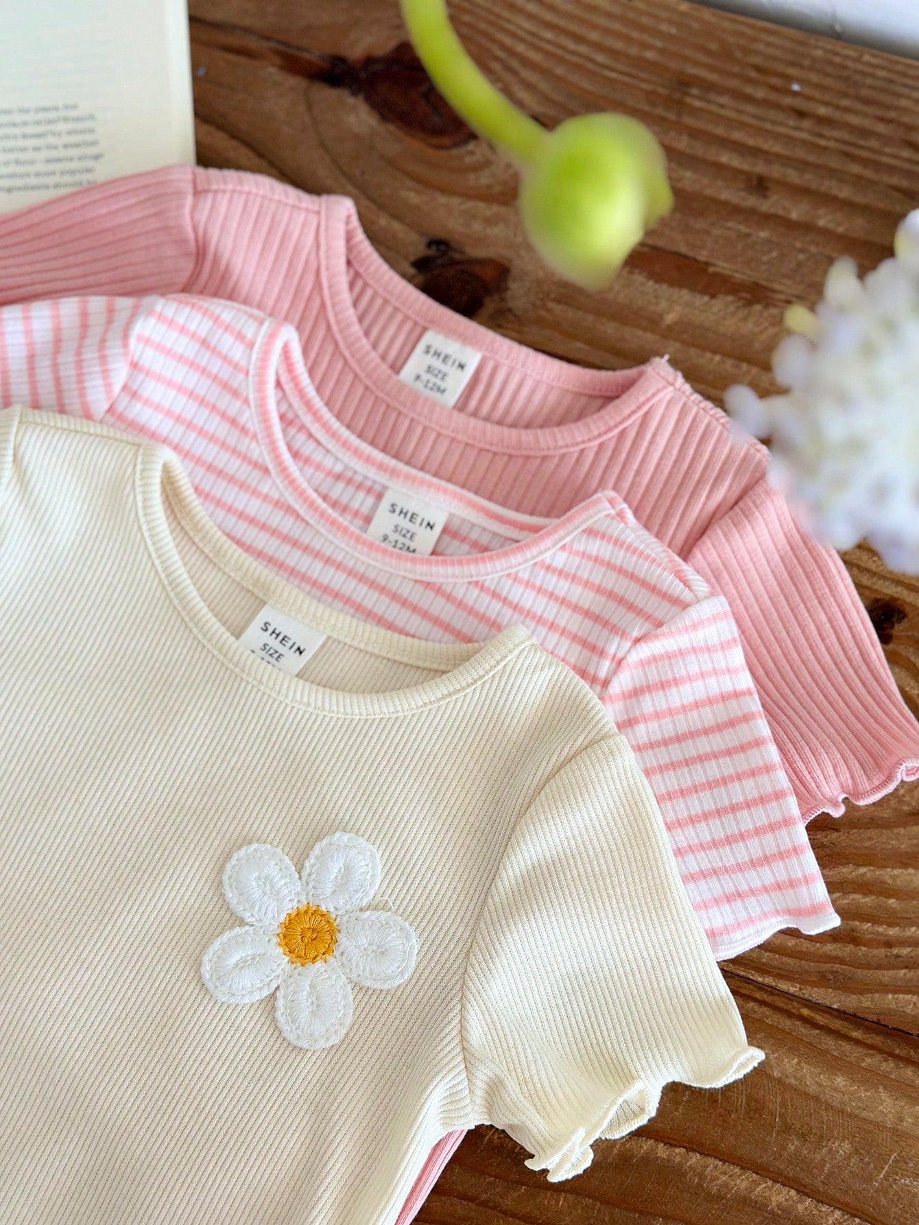 LMoss Kids 3pcs Baby Girl Knit Casual Crew Neck T-Shirts, Adorable Floral & Striped Knit,There Were Only Three Tops, No Pants.
