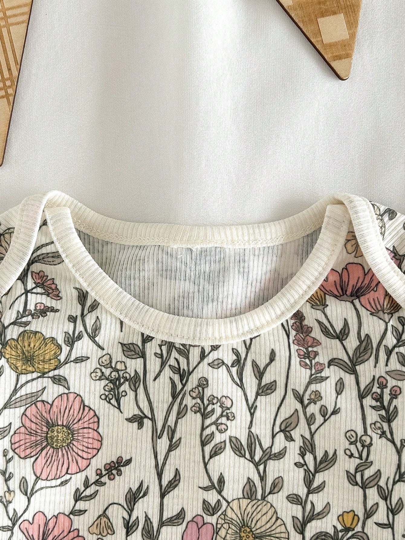 Loomiva Newborn Baby Girl Floral Pattern Knit Soft Round Neck Long Sleeve Overlap Shoulder Pullover Top Elastic Waist Long Pants 2pcs Set