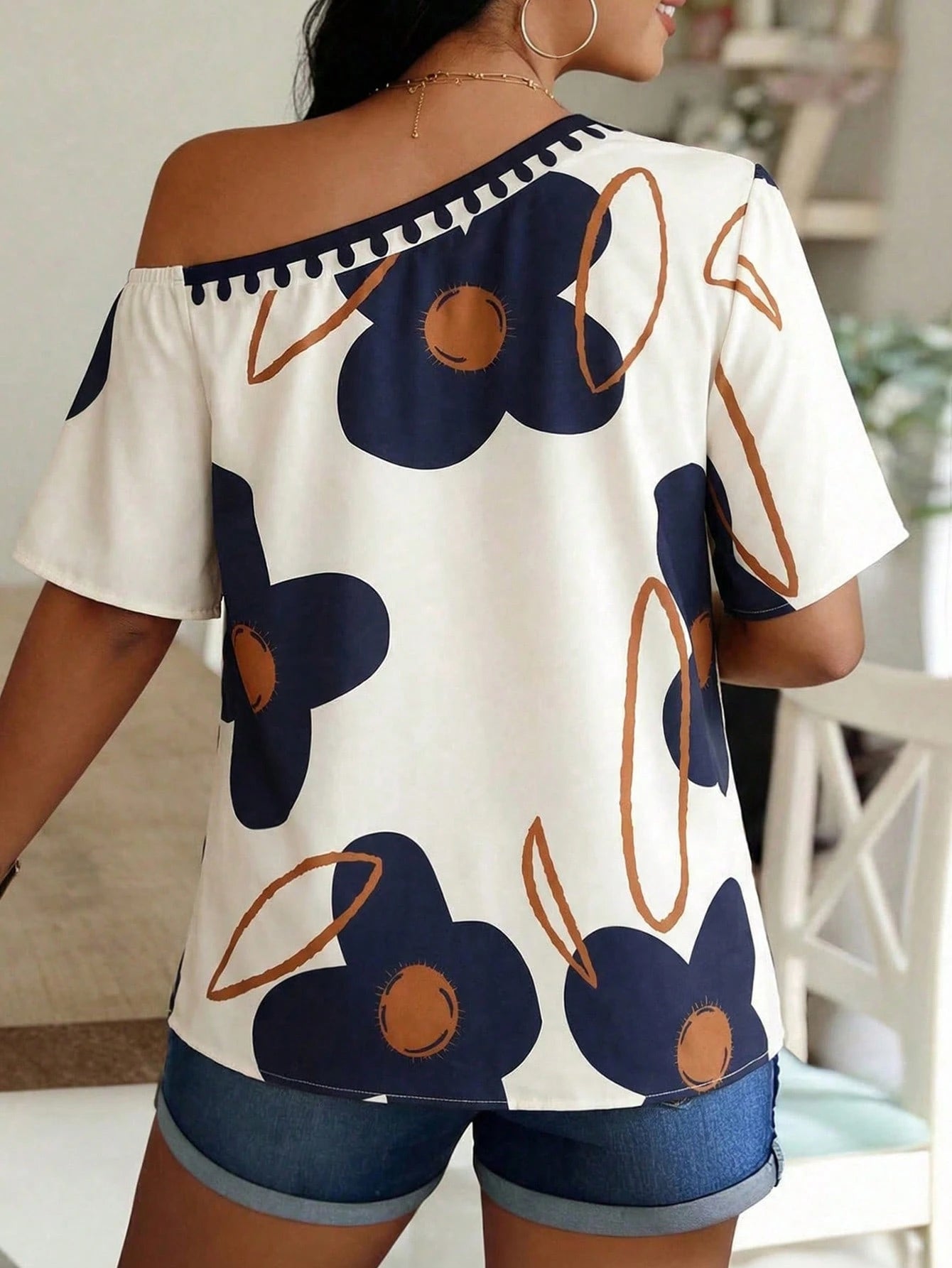 Louniche Off-Shoulder Floral Print Top, Beige & Navy Color Block Casual Blouse For Daily & Vacation