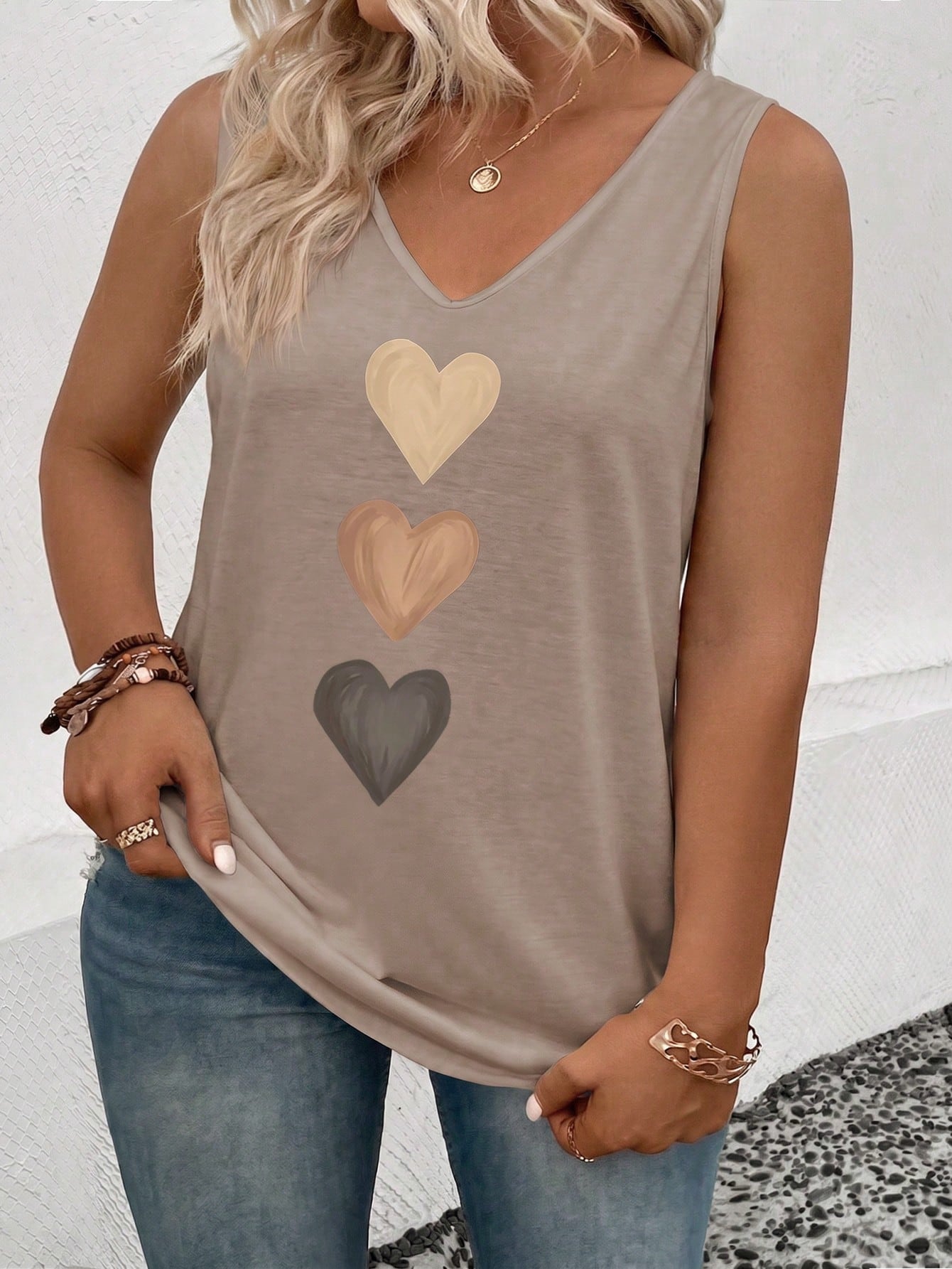 LUNE Women's Spring/Summer New Hot-Selling Gradient Heart Print V-Neck Casual Versatile Plus Size Tank Top