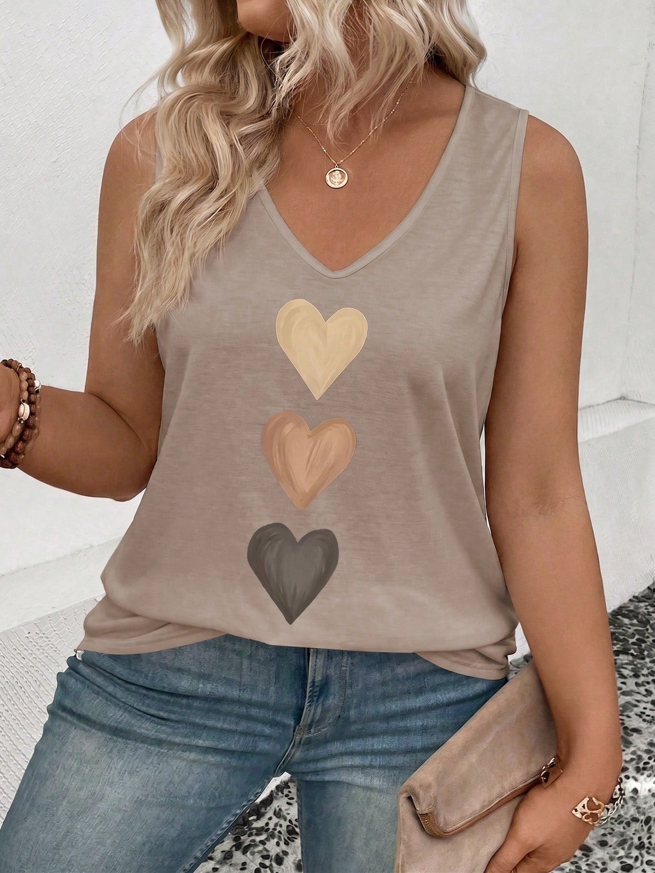 LUNE Women's Spring/Summer New Hot-Selling Gradient Heart Print V-Neck Casual Versatile Plus Size Tank Top