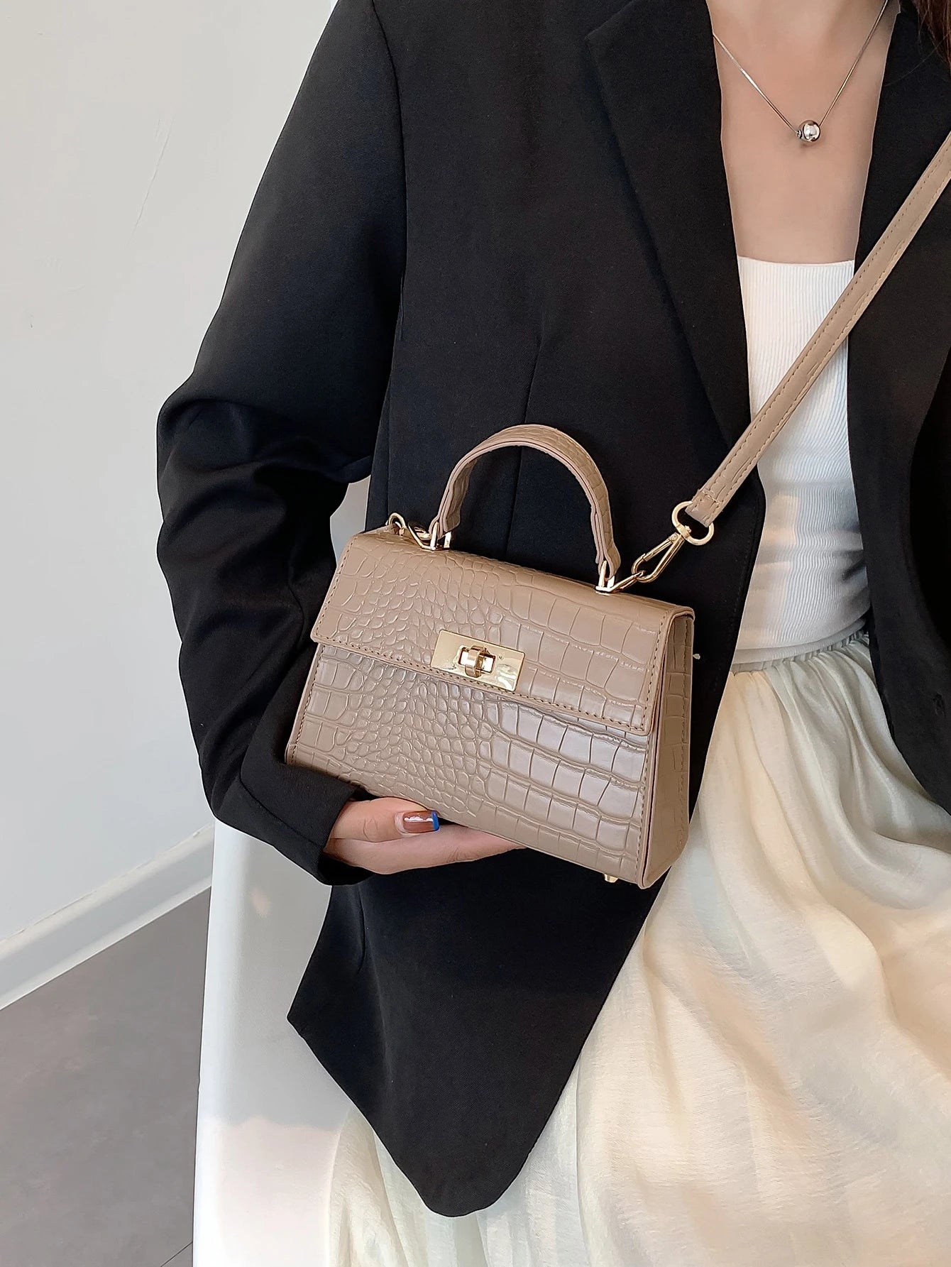Mini Flap Square Bag Crocodile Embossed Turn Lockhandbag,Crossbody Bag,Shoulder BagMinimalist,CasualSolid ColorPortable,Lightweight,With Adjustable Strapfor Women, Rookies & White-Collar Workers,For G