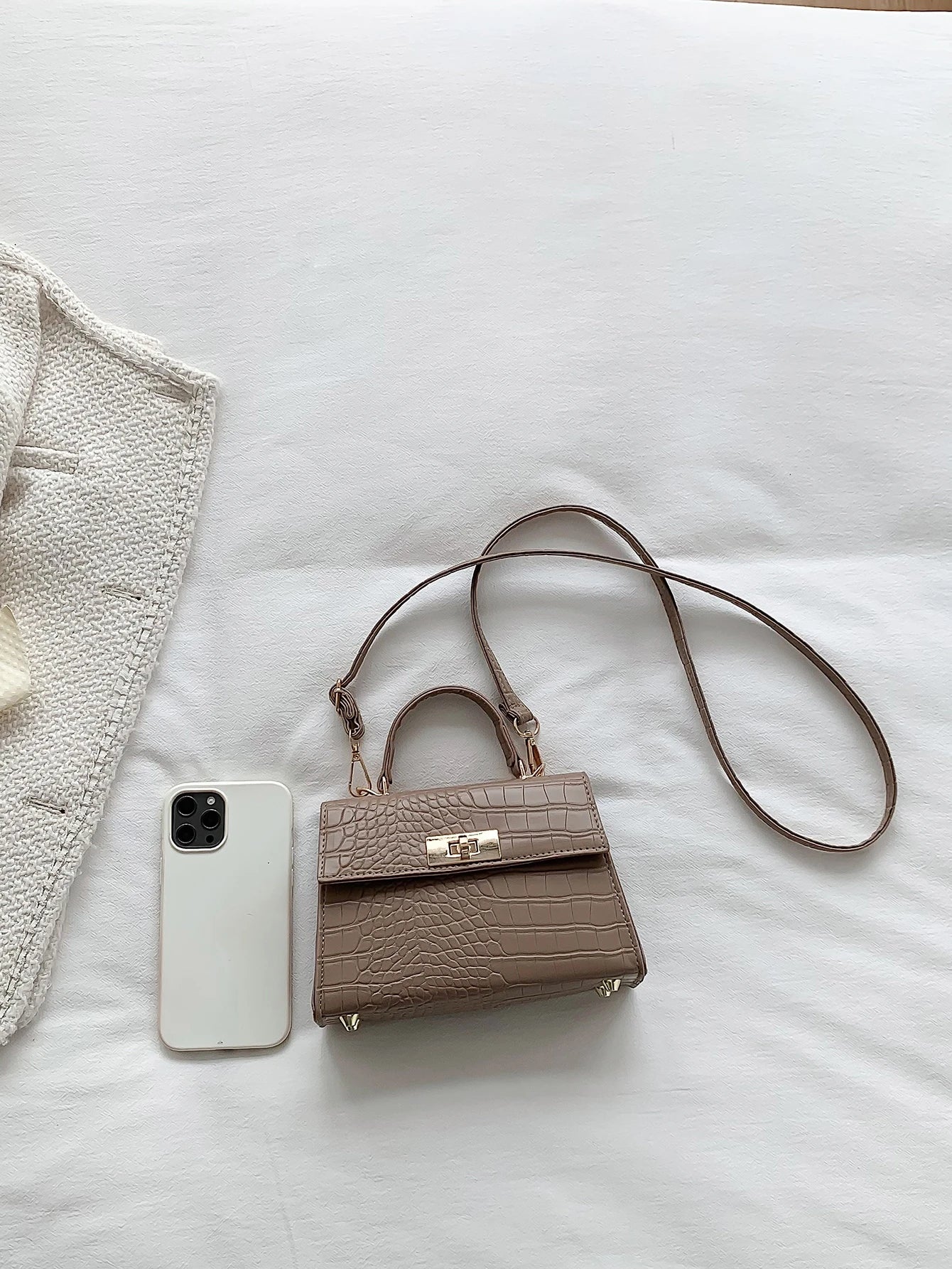 Mini Flap Square Bag Crocodile Embossed Turn Lockhandbag,Crossbody Bag,Shoulder BagMinimalist,CasualSolid ColorPortable,Lightweight,With Adjustable Strapfor Women, Rookies & White-Collar Workers,For G