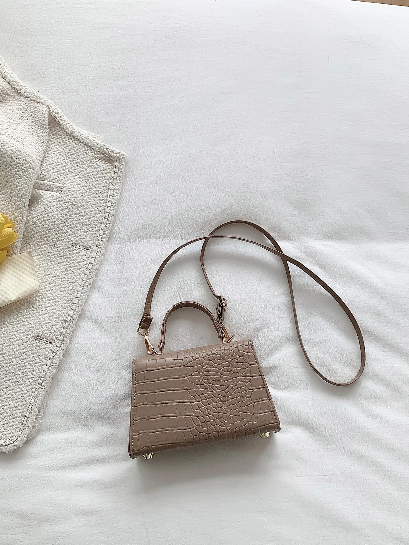 Mini Flap Square Bag Crocodile Embossed Turn Lockhandbag,Crossbody Bag,Shoulder BagMinimalist,CasualSolid ColorPortable,Lightweight,With Adjustable Strapfor Women, Rookies & White-Collar Workers,For G