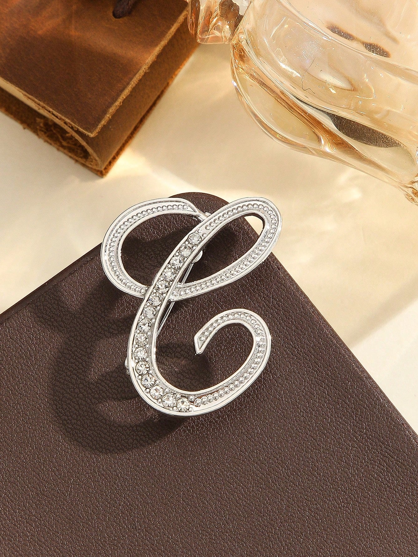 Minimalist 26 Letter Crystal Brooch, Geometric Versatile Lapel Pin For Women Clothing & Bag Accessories