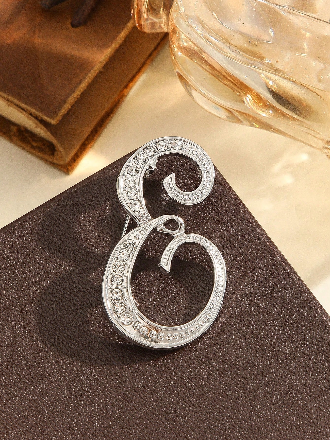 Minimalist 26 Letter Crystal Brooch, Geometric Versatile Lapel Pin For Women Clothing & Bag Accessories