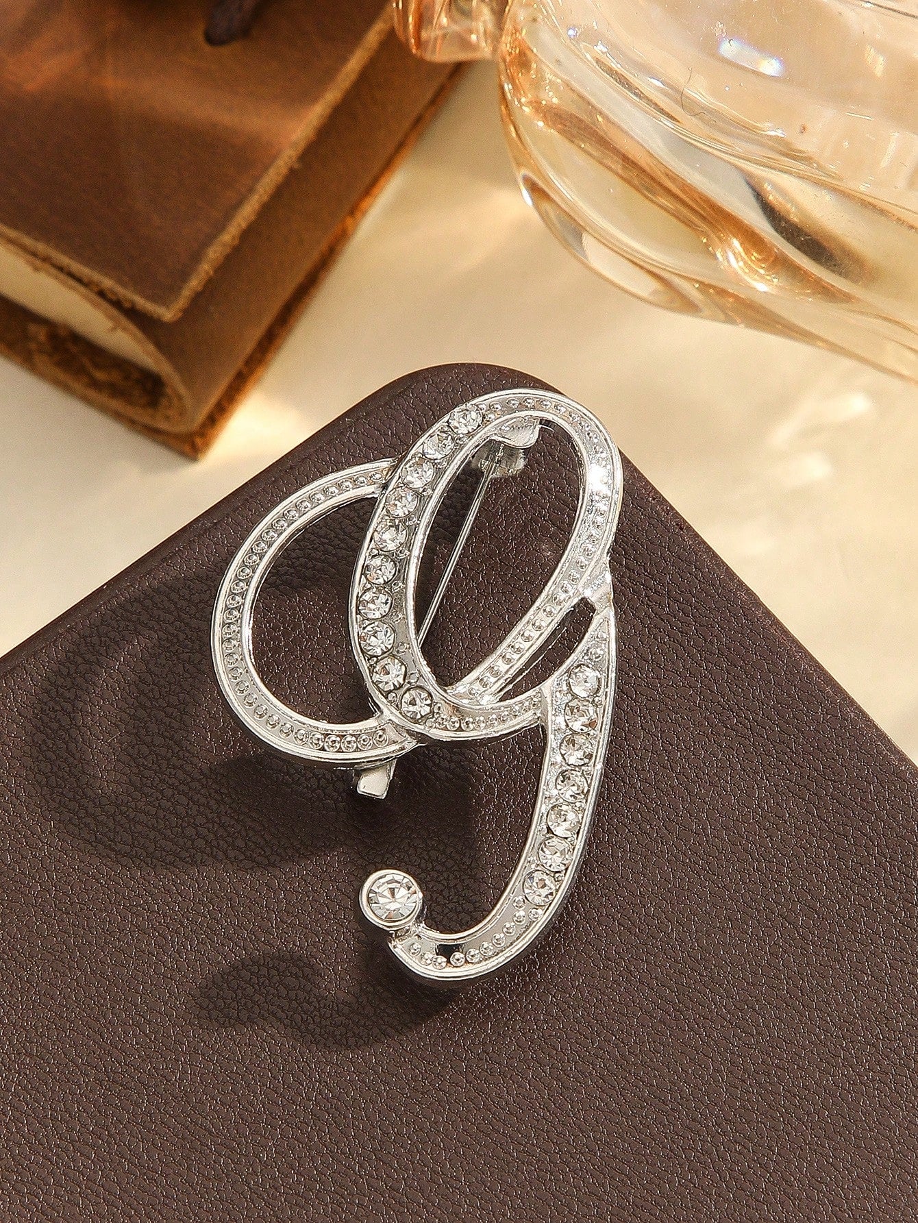 Minimalist 26 Letter Crystal Brooch, Geometric Versatile Lapel Pin For Women Clothing & Bag Accessories