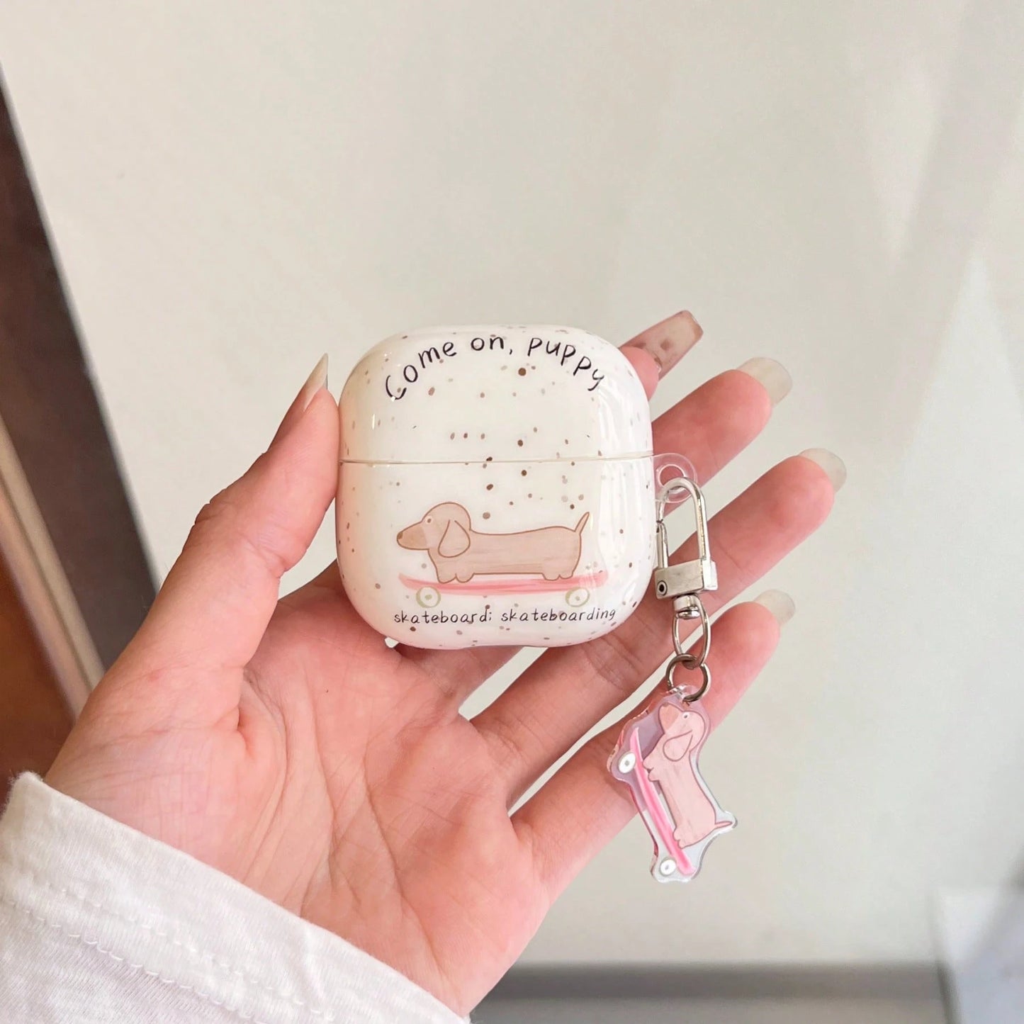 Minimalist Ink Splatter Skateboard Dachshund + Pendant Protective Case Compatible With Huawei FreeBuds6i, FreeBuds SE2/SE3, FreeClip-2, Korean Style Earphone Shell, Fashion Women's Earphone Case, Mini