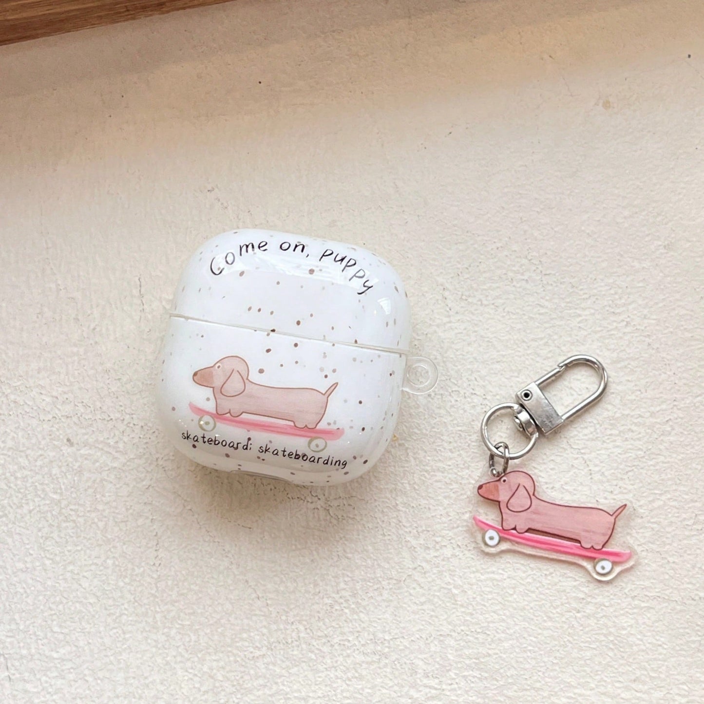 Minimalist Ink Splatter Skateboard Dachshund + Pendant Protective Case Compatible With Huawei FreeBuds6i, FreeBuds SE2/SE3, FreeClip-2, Korean Style Earphone Shell, Fashion Women's Earphone Case, Mini