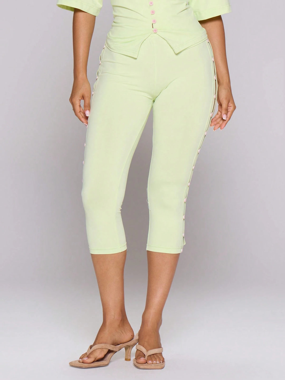 MUSERA Green Knitted Button Side Fitted Capri Pant
