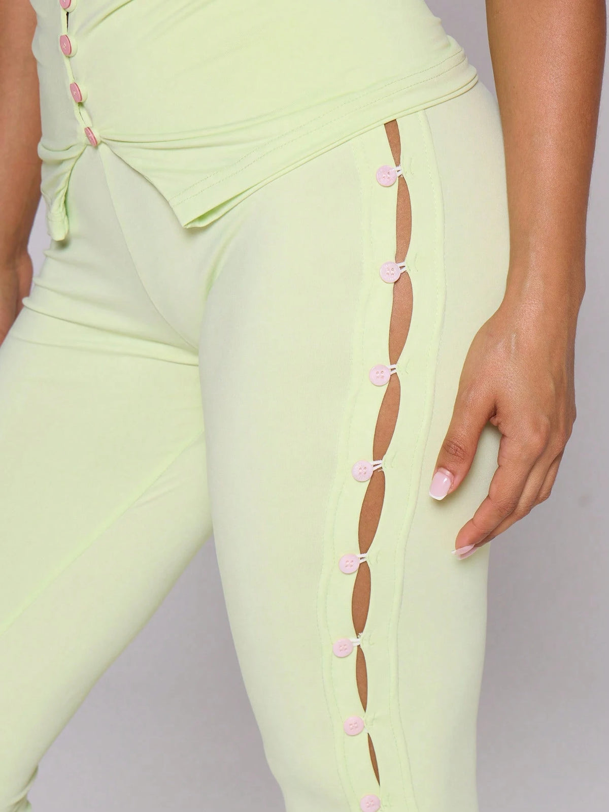 MUSERA Green Knitted Button Side Fitted Capri Pant