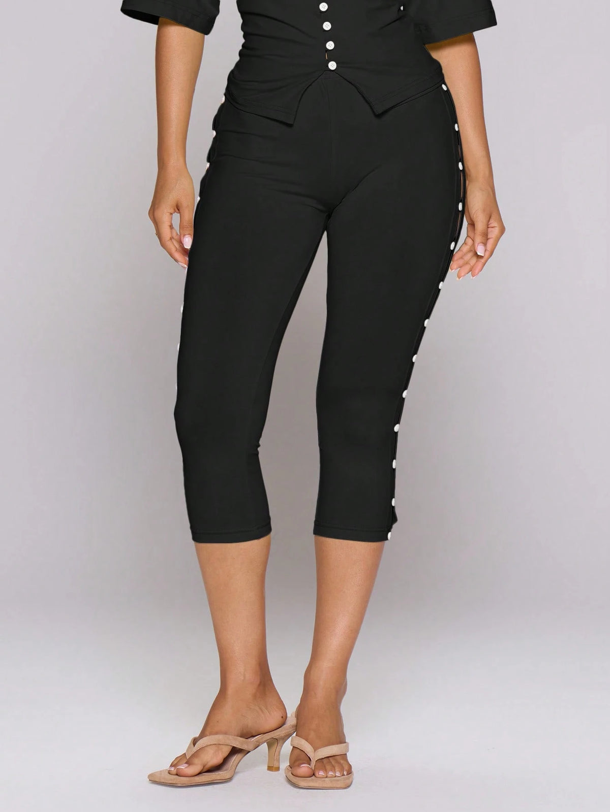 MUSERA Green Knitted Button Side Fitted Capri Pant