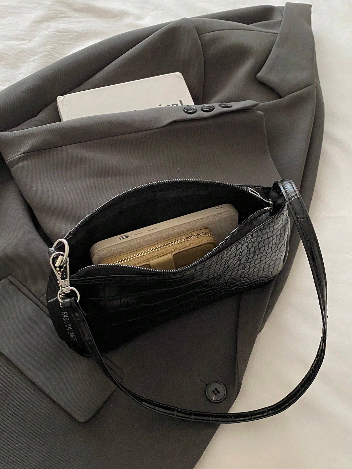 NEVVA 1pc Summer Black Crocodile Embossed PU Commuter Baguette Bag Large Capacity Can Fit Phone Wallet Leather Handbag Professional Elegant Shoulder Bag Fashion Underarm Bag
