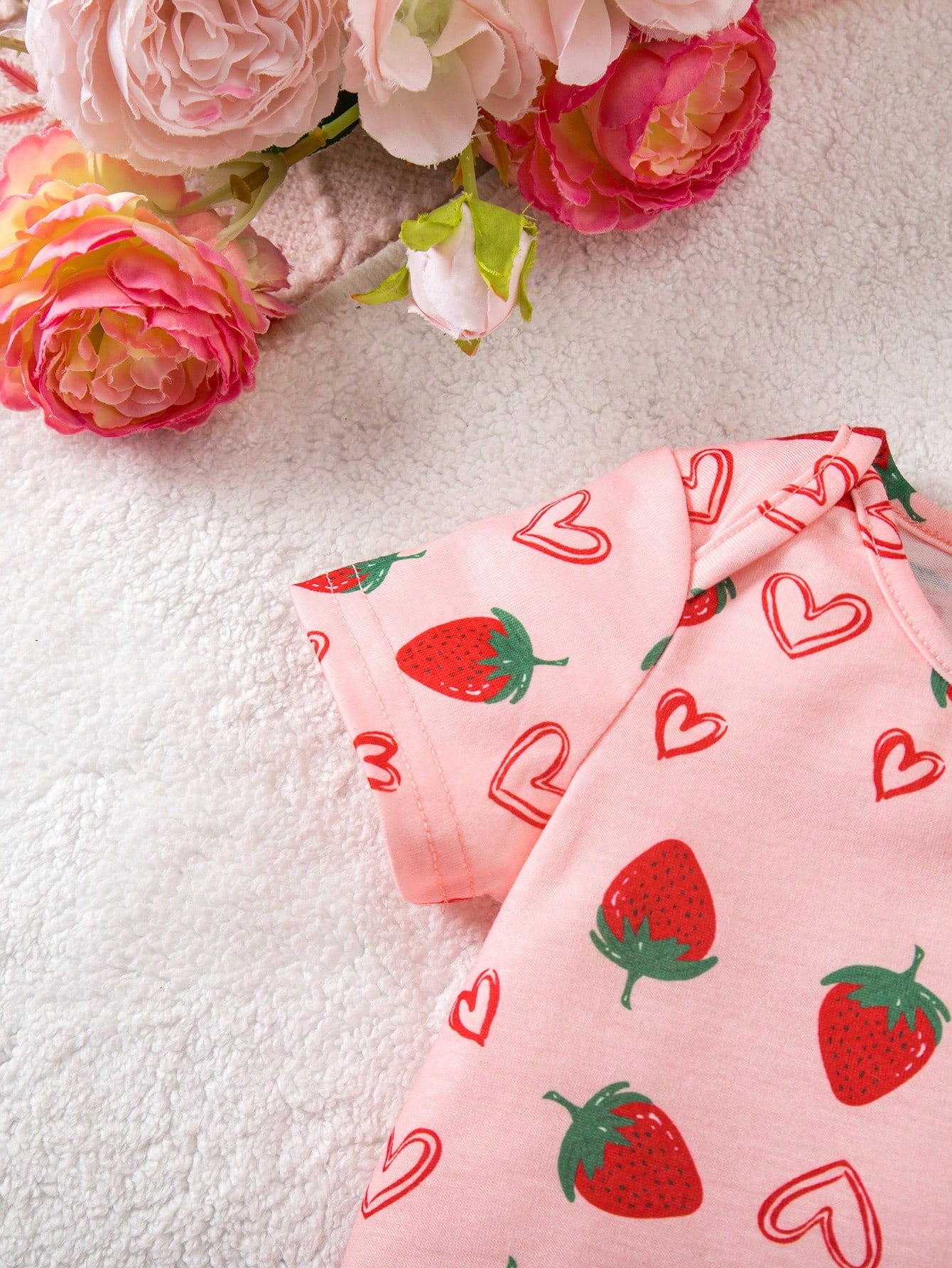 Newborn Baby Girl (6 Sets, Get2 Set Random)Cute Casual Knitted Heart Pattern Homewear Set