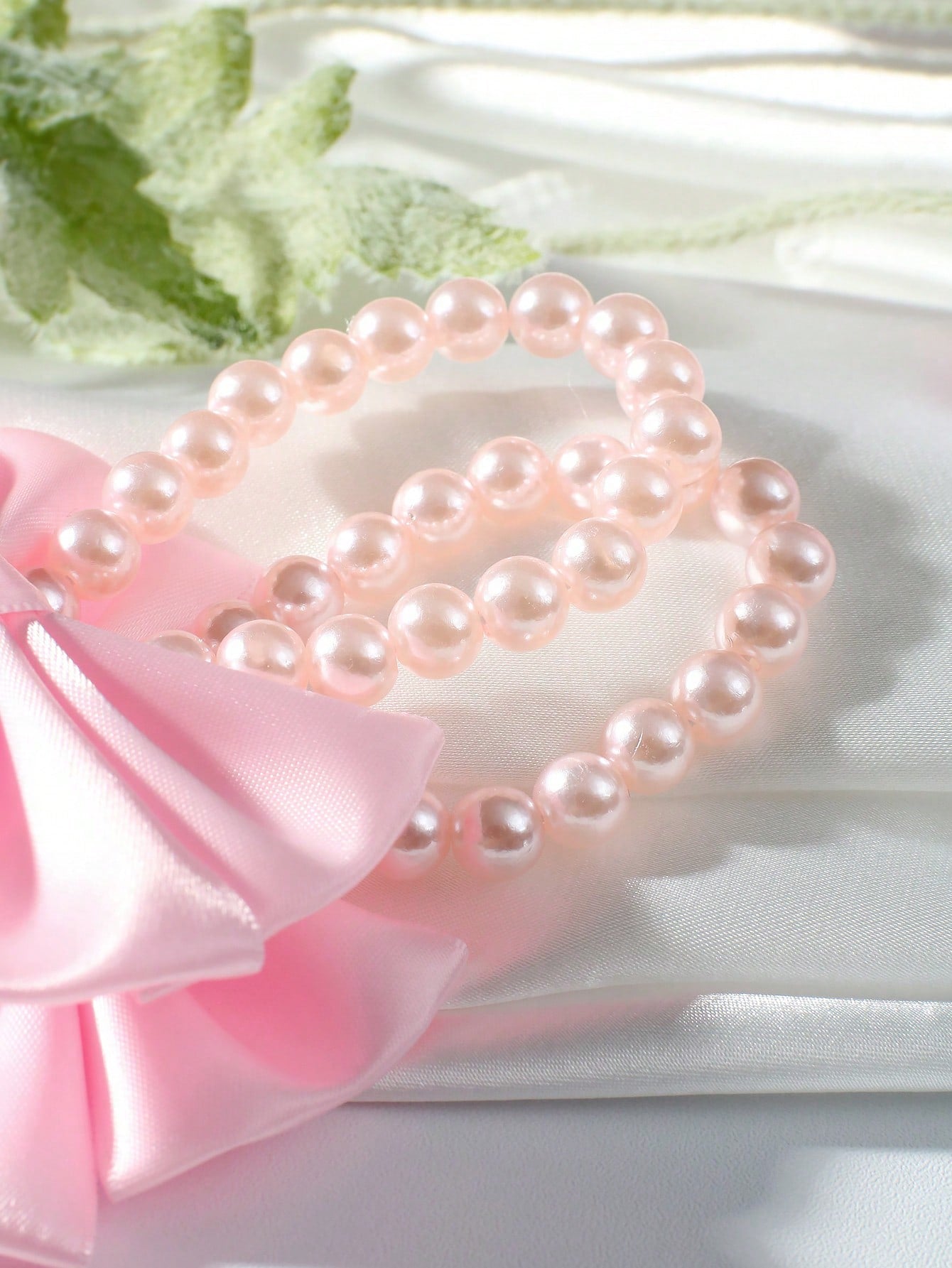Newborn Photo Props, Infant Pearl Bow Decor Foot Ornaments