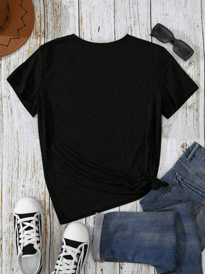 Plus Size Simple Printed Round Neck Short Sleeve T-Shirt, This Mama Prays Graphic Tee, Women Summer Top Comfortable Cotton T-Shirt